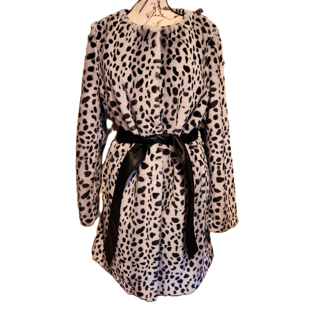 New Luxurious Super Soft Faux Fur Dalmation Print long Coat w Clasps/Belt SZ 10